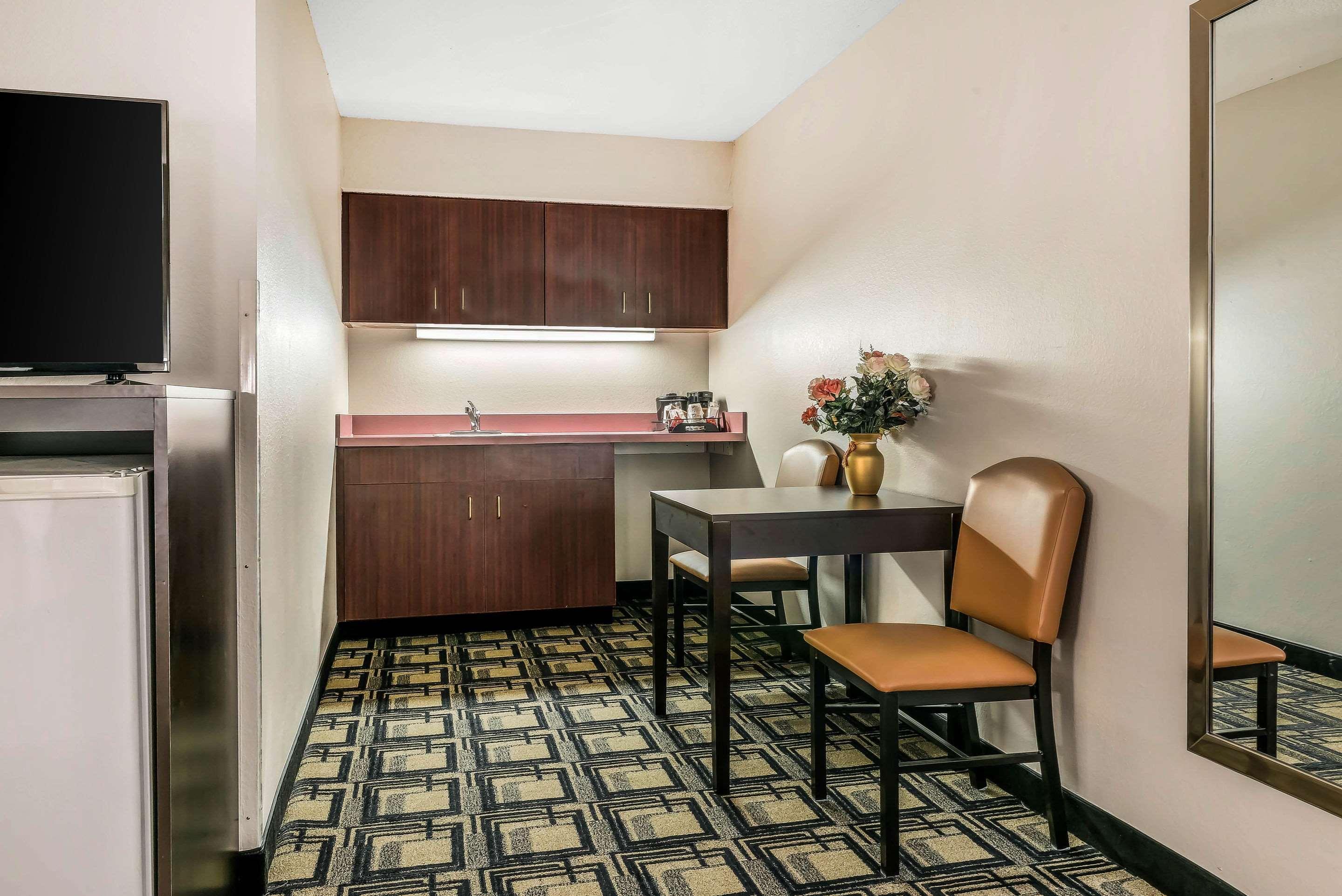 Suburban Studios Mason Hwy 42 Dış mekan fotoğraf